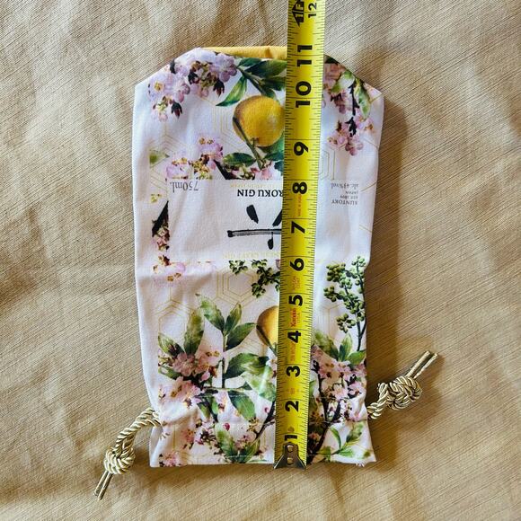 4 Suntory Roku Japanese Craft Gin with Carry Bag - Picture 6 of 6